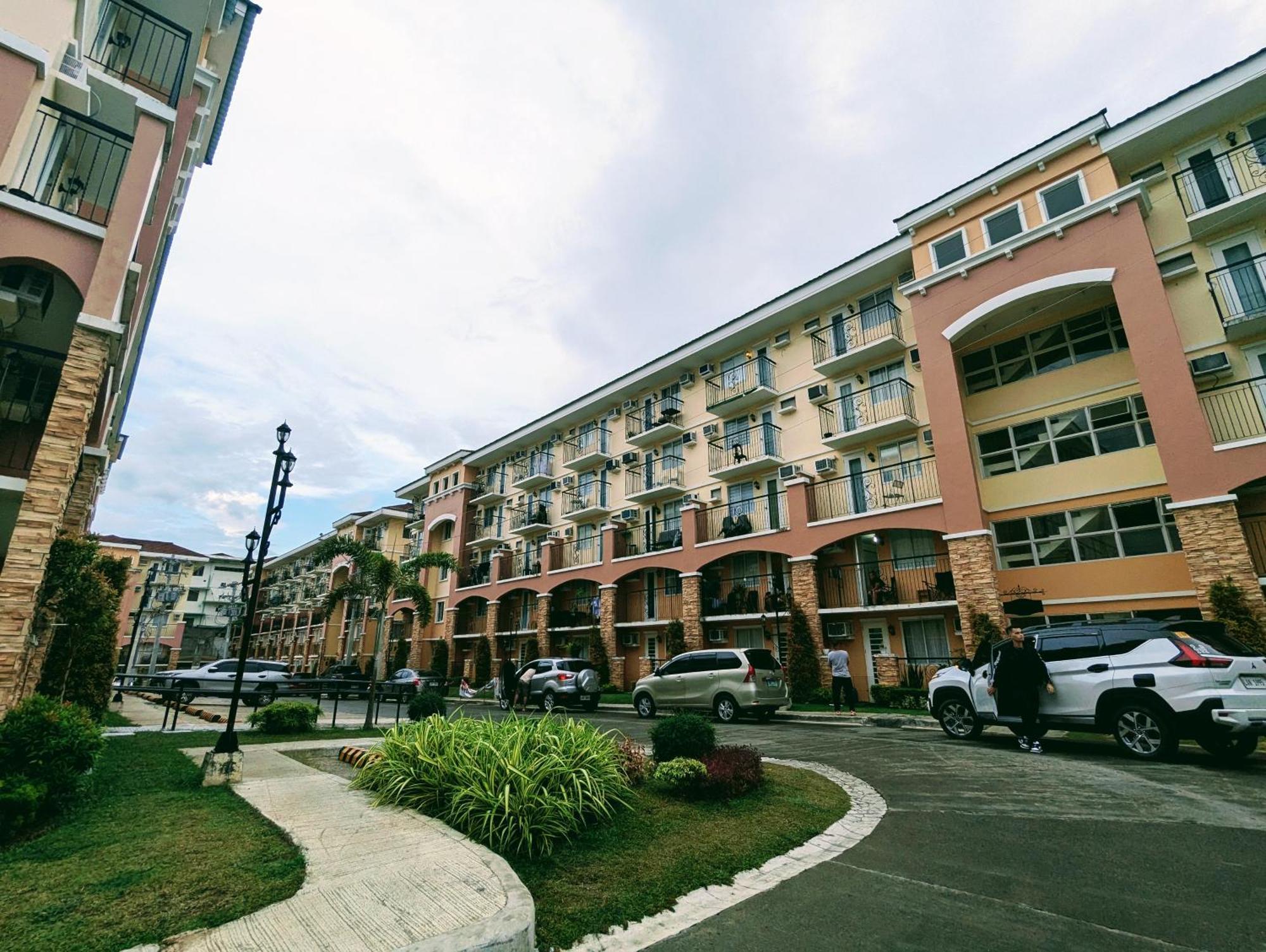 Reicondotel Arezzo Davao Экстерьер фото